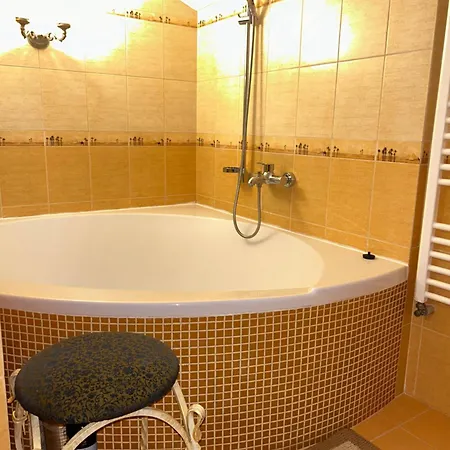 Deep Bath Apartmán *
