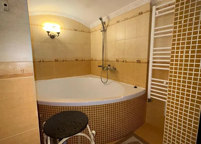 Deep Bath アパート リヴィウ