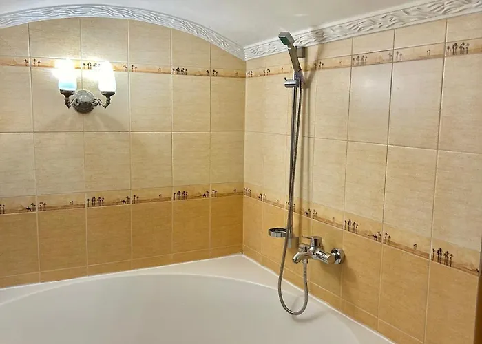 アパート Deep Bath リヴィウ